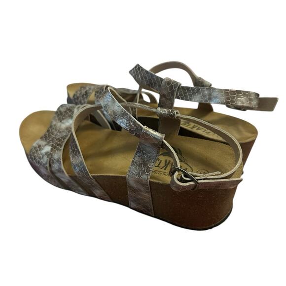 Women 41 10 Plakton Platform Wedge Sandals Shoes Strappy Leather Gold Print - Picture 3 of 8